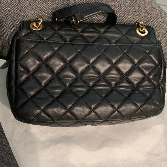 Michael Kors Sloan large black quilted lamb skin and gold hardware purse - Picture 6 of 16